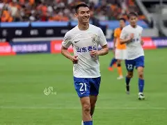 关于奥地利队稳扎稳打，取得连胜领跑积分榜的信息