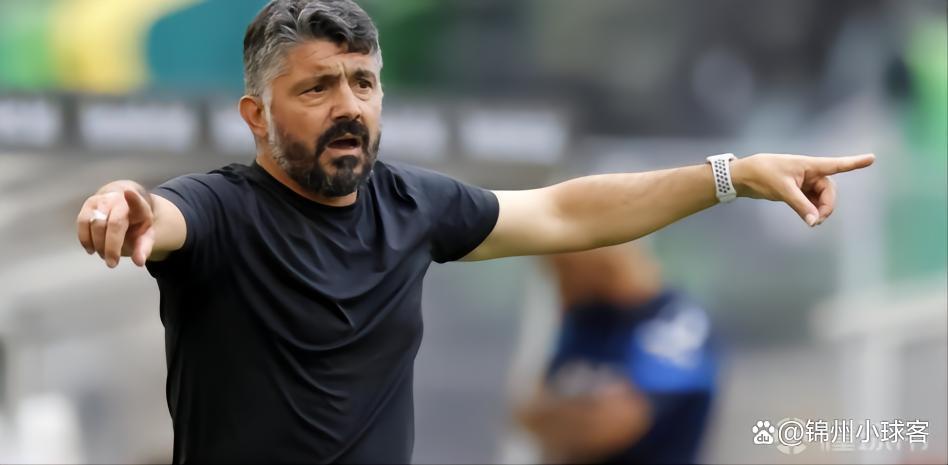 瓦伦西亚主帅辞职，球队陷入危机不振(瓦伦西亚主帅辞职,球队陷入危机不振之中)